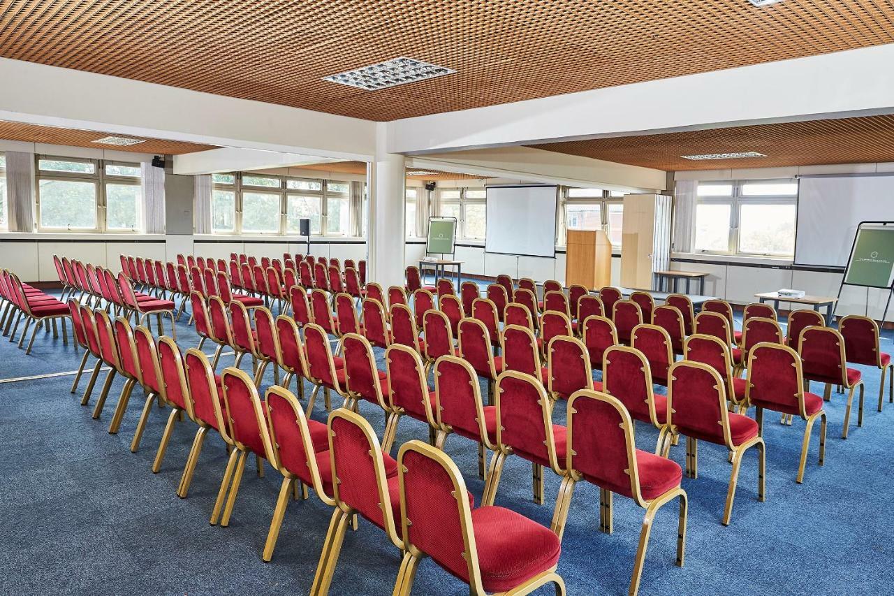 Yarnfield Park Training And Conference Centre Hotel Stone  Exterior foto