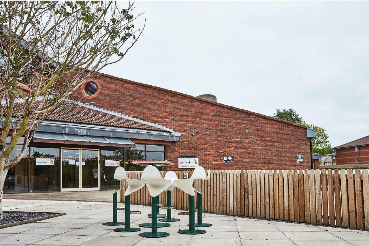 Yarnfield Park Training And Conference Centre Hotel Stone  Exterior foto